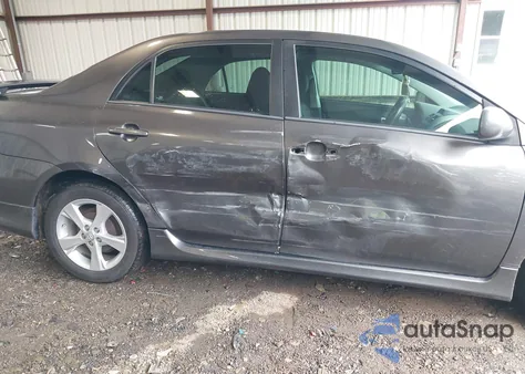 2013 Toyota Corolla S z USA, uszkodzony, nr VIN 5YFBU4EEXDP189986